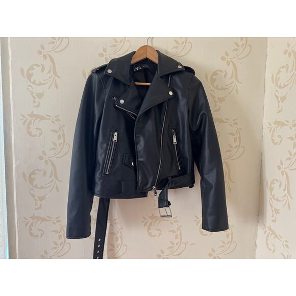 Ladies Small Zara Faux Leather Black Moto Jacket Worn Once - Picture 1 of 3